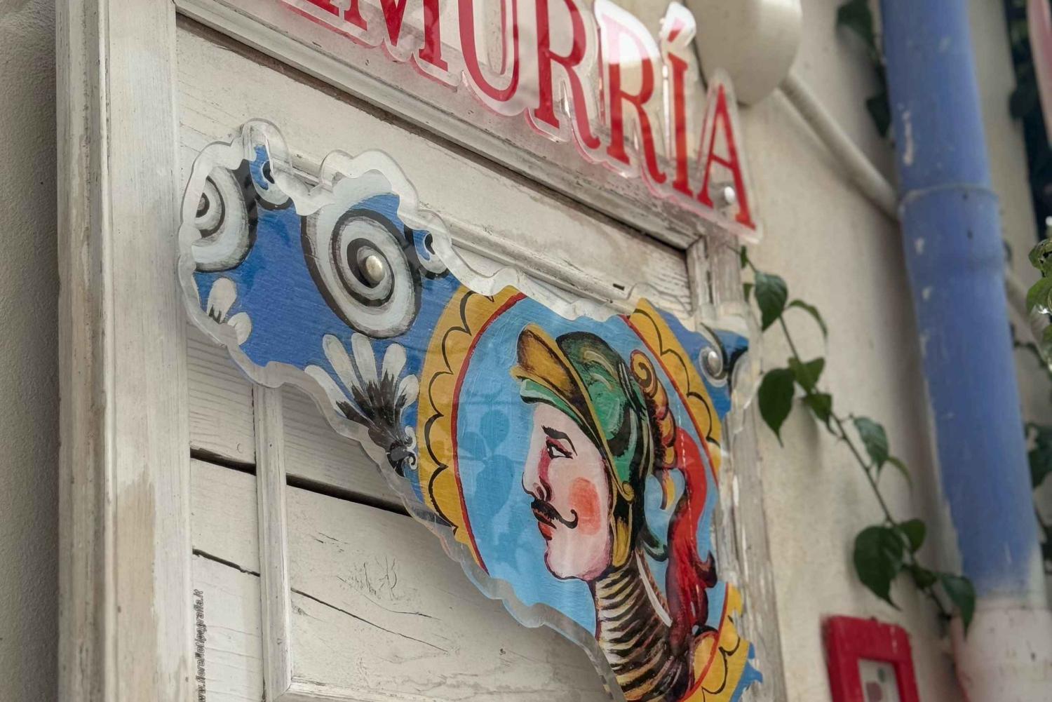 Borgo Parrini Gaudí-style: walking tour + optional tasting 2h, small group