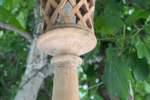 Borgo Parrini Gaudí-style: walking tour + optional tasting 2h, small group