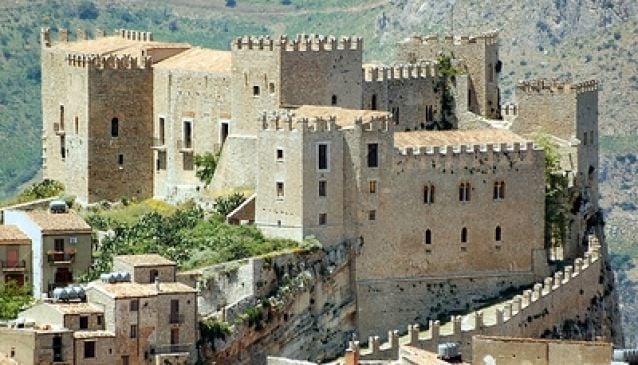 Castello Di Caccamo