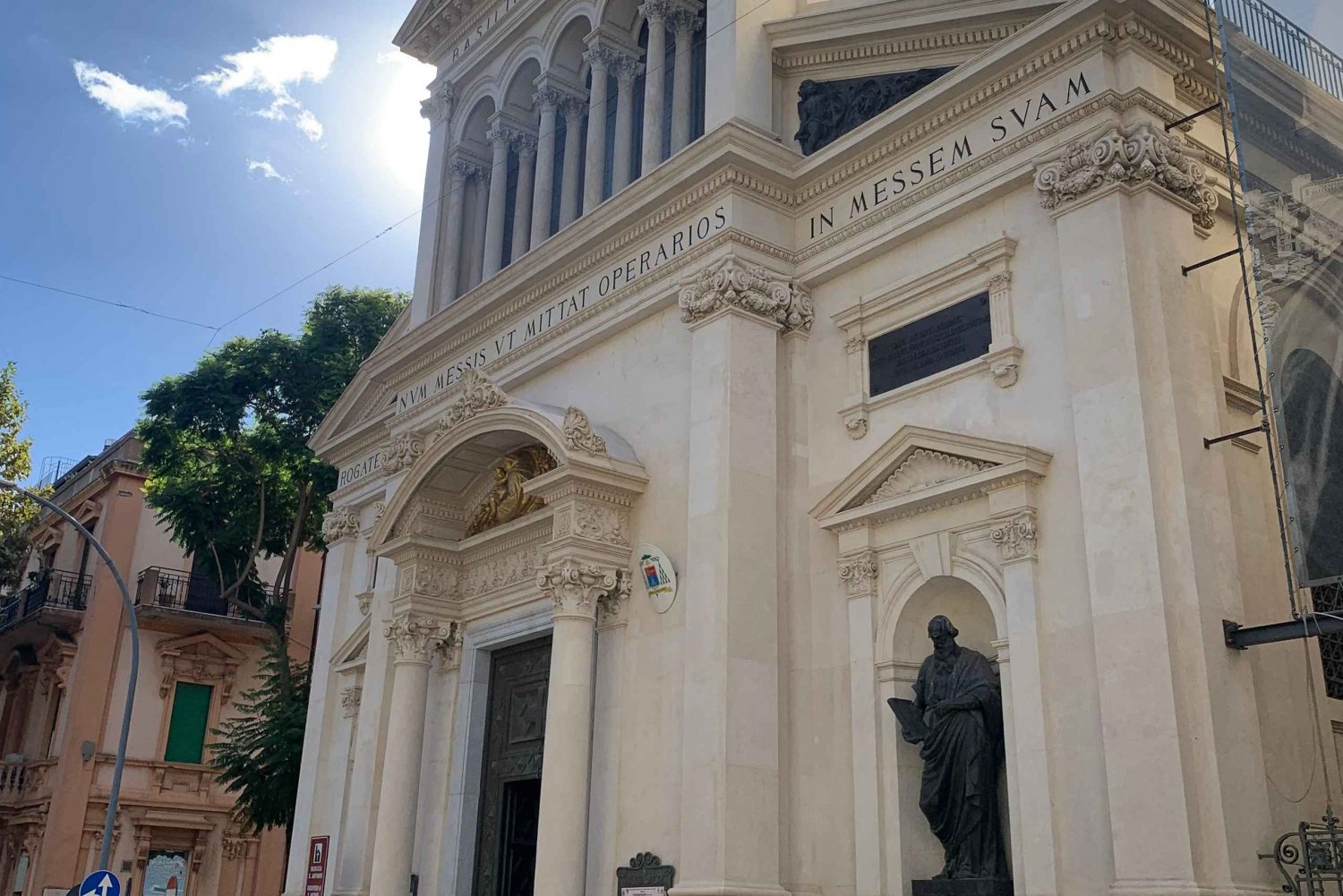 Tur til Castelmola, Taormina og Messina. Afgang fra Messina