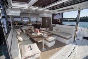 Katamaranutflykt i Palermo med lunch eller apericena för 12 personer