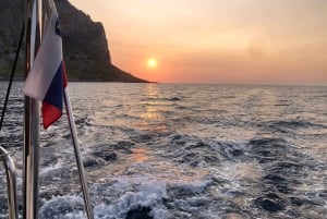 Katamaranutflykt i Palermo med lunch eller apericena för 12 personer