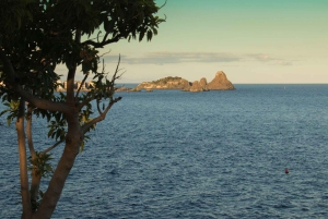 Catania: Aci Castello and Aci Trezza Sunset Tour