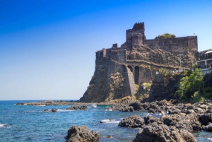 Catania: Aci Castello and Aci Trezza Sunset Tour