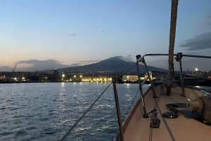 Catania: Boat Trip with Aperitif, Prosecco and Snorkeling