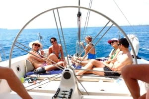 Catania: excursión en velero por la costa con aperitivo