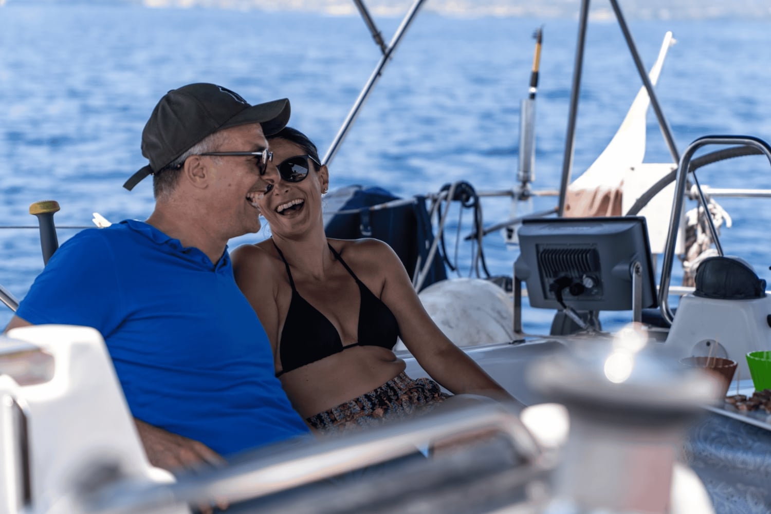 Catânia: Cruzeiro pela Costa dos Ciclopes com aperitivo e mergulho com snorkel