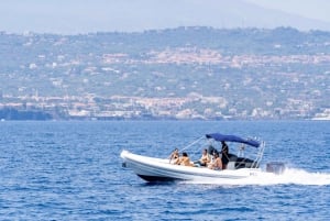 Catania: Day Tour in a Rubber Dinghy Along the Riviera