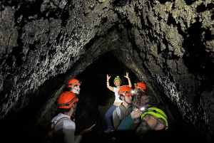 Catania: Caminhada no Etna pela manhã ou ao pôr do sol com túnel de lava e equipamento