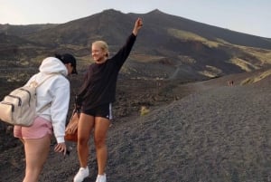 Katania: Etna Sunset Tour z odbiorem i transportem powrotnym