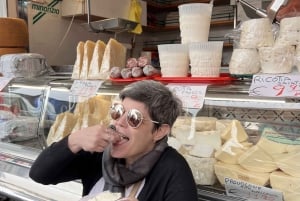 Catania: Market Tour and Cooking Class with Chef Riccardo