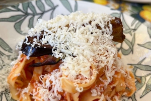 Catania: Visita al mercado y clase de cocina con el chef Riccardo