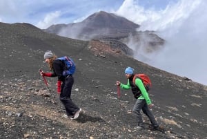 Catania: Avontuurlijke trektocht over de Etna met een gids