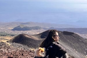 Catania: Avontuurlijke trektocht over de Etna met een gids