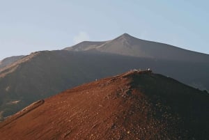 Catania: Trekking zum Sonnenuntergang am Ätna mit Weinverkostung