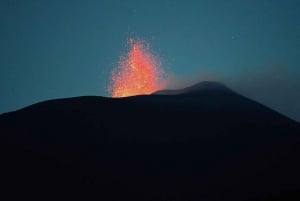 Catania: Trekking zum Sonnenuntergang am Ätna mit Weinverkostung