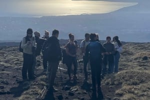 Catania: Trekking zum Sonnenuntergang am Ätna mit Weinverkostung