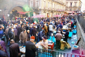 Catania: Private Walking Tour with Arancini Tasting