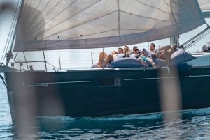 Catania: Seiltur langs Kyklopkysten med siciliansk aperitiff