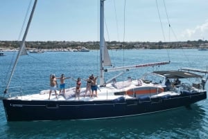 Catania: Seiltur langs Kyklopkysten med siciliansk aperitiff