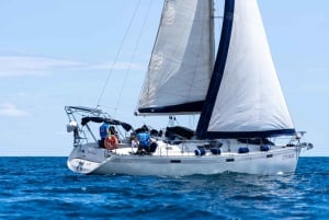 Catania: Seiltur langs Kyklopkysten med siciliansk aperitiff