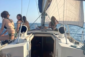 Catania: Seiltur langs Kyklopkysten med siciliansk aperitiff