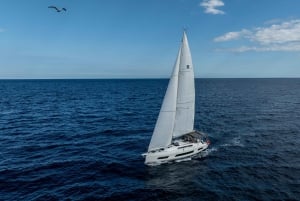 Catania: Seiltur langs Kyklopkysten med siciliansk aperitiff