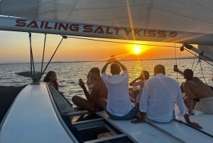 Katanii: Rejs po wybrzeżu cyklopów z sycylijskim aperitifem