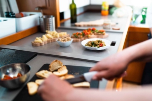 Katanii: Rejs po wybrzeżu cyklopów z sycylijskim aperitifem