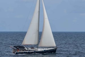 Katanii: Rejs po wybrzeżu cyklopów z sycylijskim aperitifem