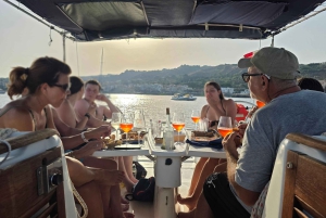 Katania: Rejs żaglówką z brunch i postojem na kąpiel (4 godz.)