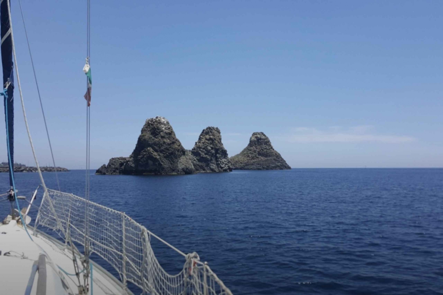 Catania: Sailing Tour with Lunch