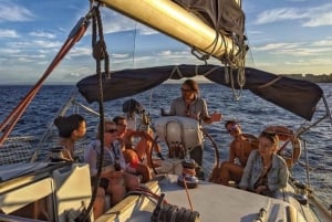 Catania: Excursión en velero con almuerzo