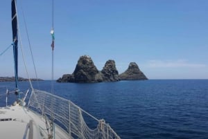 Catania: Excursión en velero con almuerzo