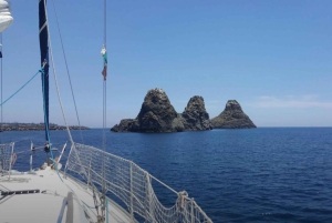 Catania: Spritz and Sunset Sailing Tour