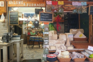 カターニア ストリートフード ツアー: 魚市場と市内中心部