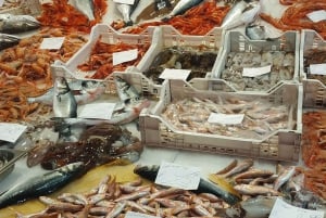 カターニア ストリートフード ツアー: 魚市場と市内中心部