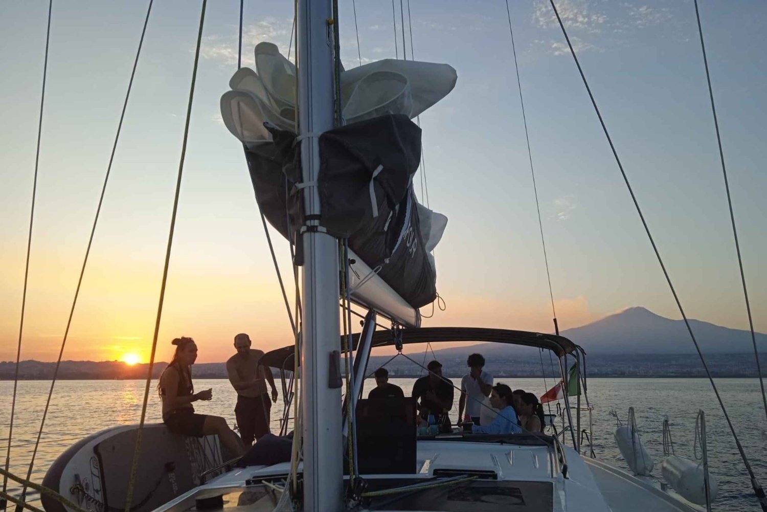 Catania: Sunset Sailing Tour with Sicilian Aperitif