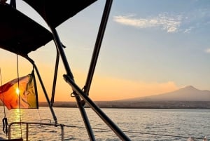 Catania: Sunset Sailing Tour with Sicilian Aperitif