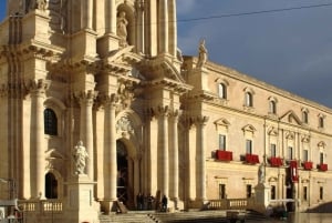 Catania: Syrakusa, Ortigia och Noto Tour med Brunch