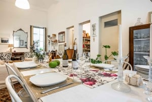 Wandeltour door Catania & traditionele kookles met wijn