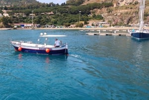 Cefalù: Boat ride with aperitif (private tour)