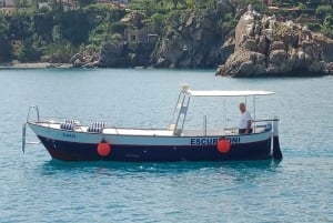 Cefalù: båtresa med bad, aperitif och snorkling