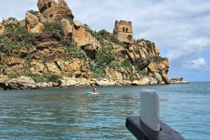 Cefalù: båtresa med bad, aperitif och snorkling