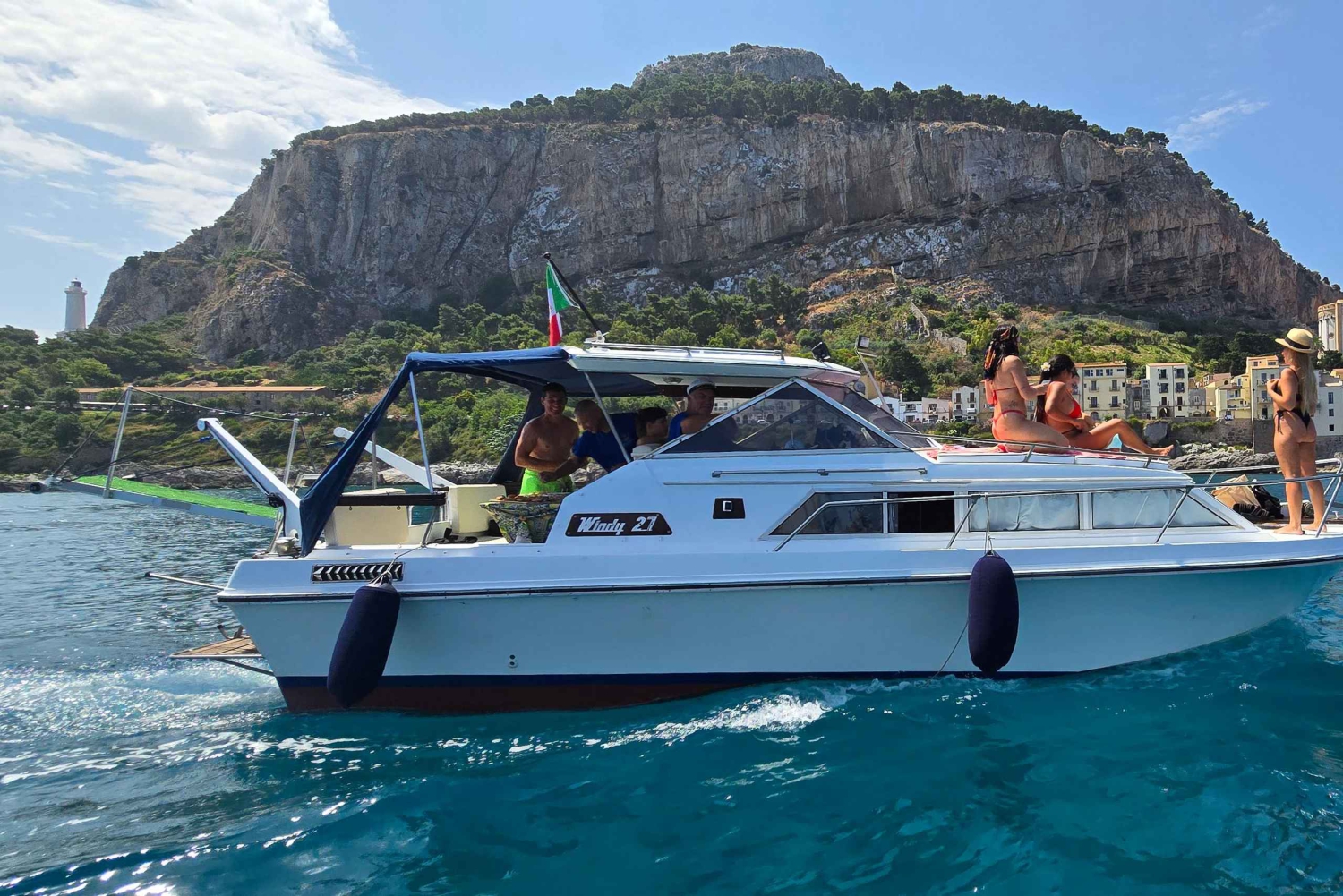 Cefalù: Escursioni in barca coast to coast con bagno snorkeling e aperitivo