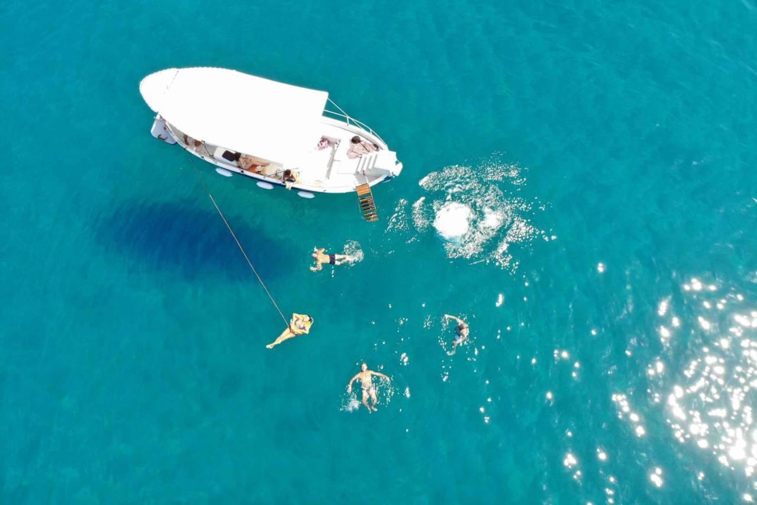 Чефалу: экскурсия на лодке с гидом вдоль побережья