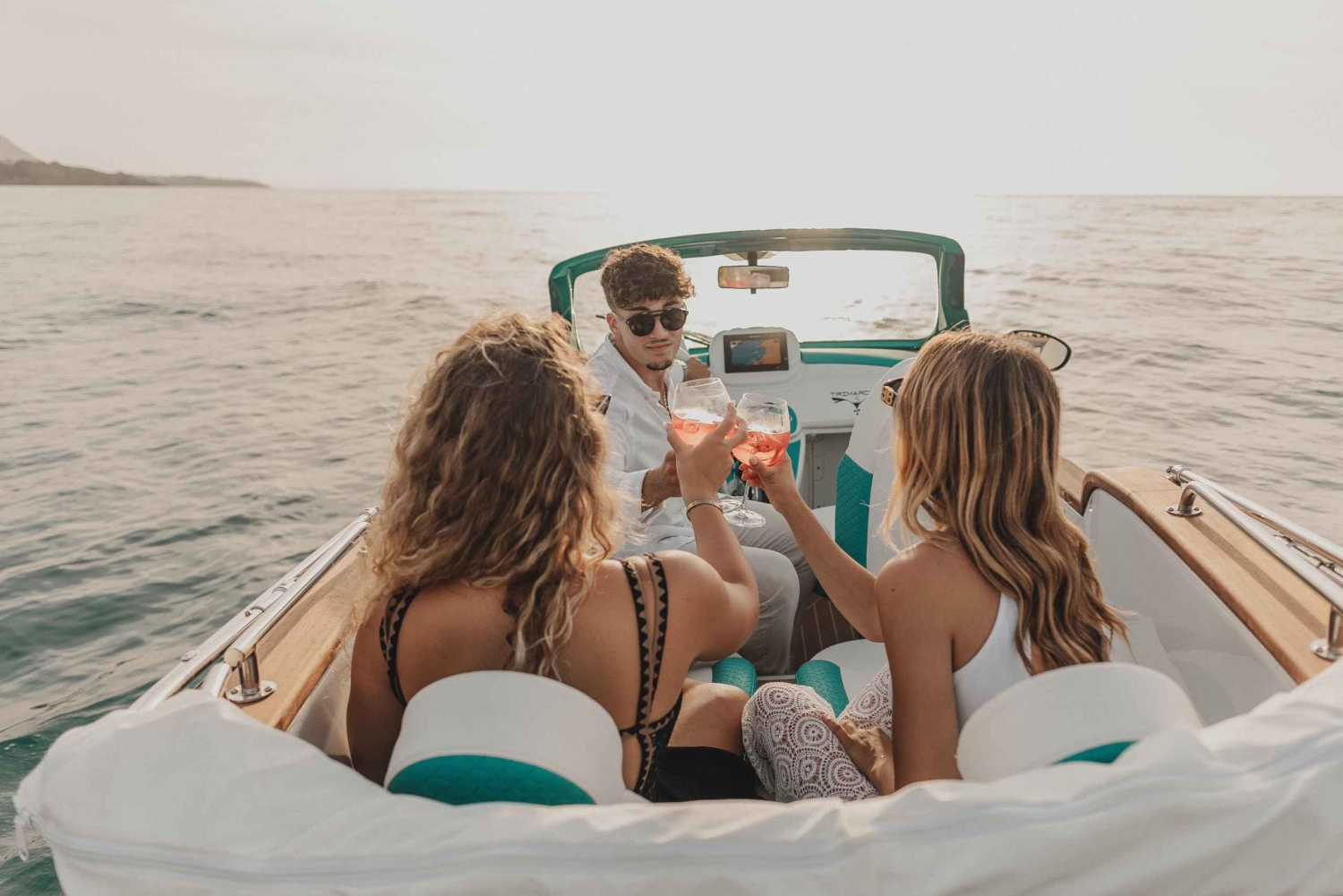 Cefalù en 500 : tour exclusif avec apéritif à bord