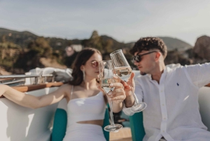 Cefalù en 500 : tour exclusif avec apéritif à bord