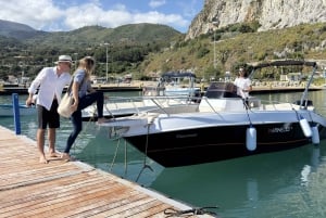 Cefalù: privéboottocht + snorkelen en aperitief (1-8 personen)