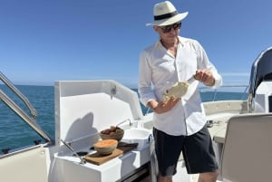 Cefalù: privéboottocht + snorkelen en aperitief (1-8 personen)